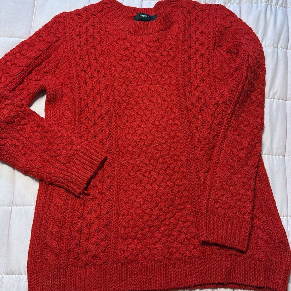 Red sweater - Picture 3 of 8